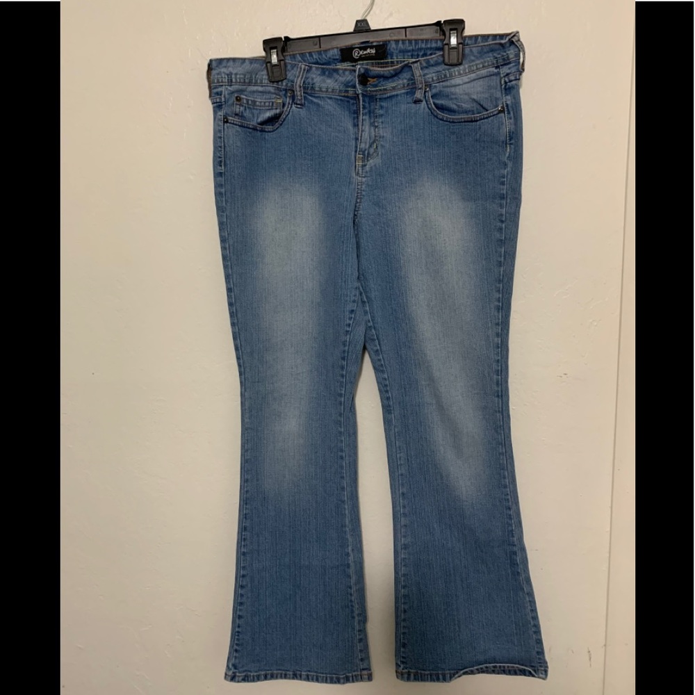 Gently Used “Rewash” bootcut jeans